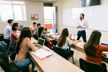 Imagem ilustrativa da imagem Senado faz propostas de mudanças no ensino médio. Entenda