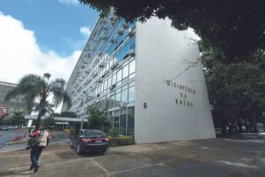 Imagem ilustrativa da imagem Servidores federais entram na Justiça para requerer valores de até R$ 200 mil
