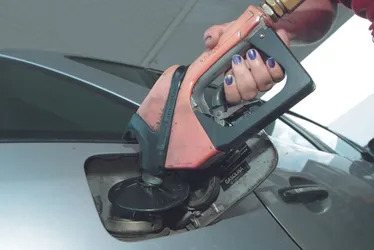 Imagem ilustrativa da imagem Sobre Rodas: carros para abastecer menos e rodar mais