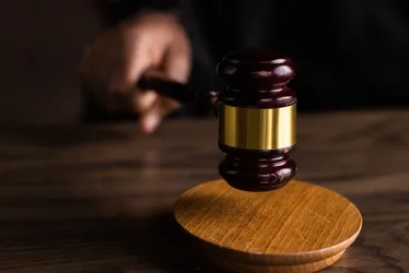 Imagem ilustrativa da imagem Técnico de vôlei acusado de estuprar atletas é condenado a 60 anos de prisão em SC