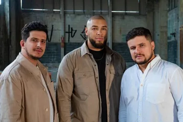 
          Imagem ilustrativa da imagem Ton Carfi lança com André e Felipe a música “Primeiro Lugar”
          