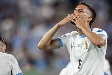 Imagem ilustrativa da imagem Uruguai goleia a Bolívia e assume a liderança isolada do Grupo C da Copa América