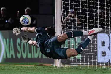 Imagem ilustrativa da imagem Vasco supera Fortaleza nos pênaltis e vai às oitavas da Copa do Brasil