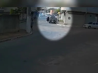 Motorista foi perseguido e alcançado em rua do bairro