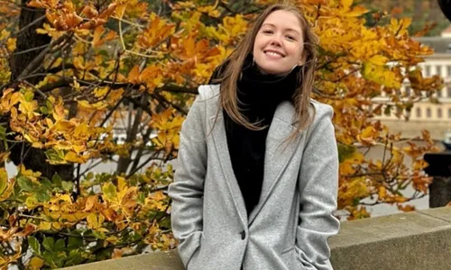 
          Imagem ilustrativa da imagem 'Acho fascinante o descolamento da realidade', diz Raquel Real sobre coaches
          