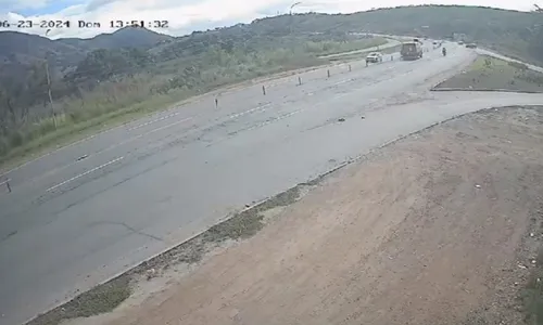 
          Imagem ilustrativa da imagem Acidentes de trânsito deixam duas vítimas fatais na BR-101 na Serra
          