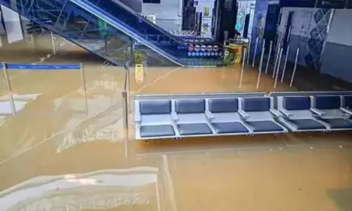 
          Imagem ilustrativa da imagem Aeroporto Salgado Filho, em Porto Alegre, deve ser reaberto apenas em dezembro
          