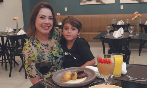 
          Imagem ilustrativa da imagem Almoço especial, promoções e brindes para o Dia das Mães
          