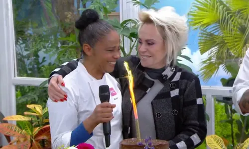 
          Imagem ilustrativa da imagem Ana Maria Braga chora ao homenagear cozinheira que trabalha com ela há 25 anos
          