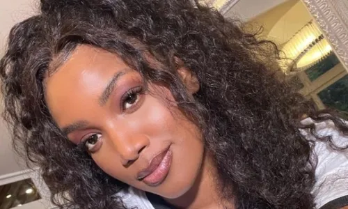 
          Imagem ilustrativa da imagem Anitta, Ana Maria e outras famosas apoiam Iza após revelação de traição
          