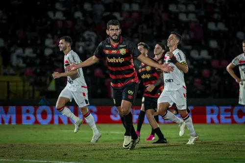 
          Imagem ilustrativa da imagem Apesar de lambança, Sport empata no apagar das luzes e evita novo vexame
          