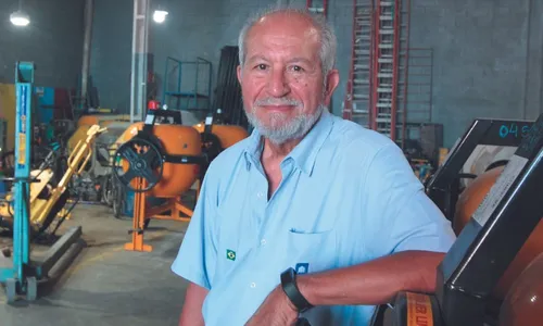 
          Imagem ilustrativa da imagem Aposentados se reinventam para bancar custos da terceira idade
          