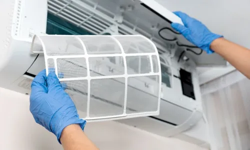 
          Imagem ilustrativa da imagem Bandeira amarela impacta a conta de energia em Julho; veja como reduzir
          