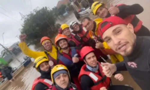 
          Imagem ilustrativa da imagem Barco de MC Gui afunda durante resgate e cantor precisa ser socorrido por bombeiros
          