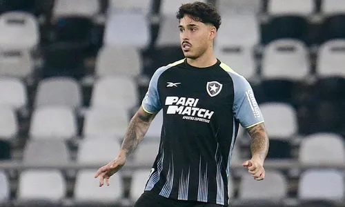 
          Imagem ilustrativa da imagem Botafogo faz duelo direto contra o Red Bull Bragantino para seguir no G-4
          