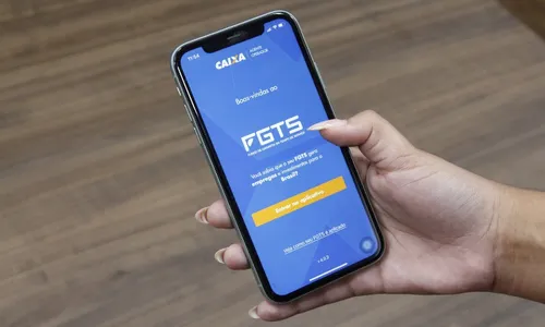 
          Imagem ilustrativa da imagem Aplicativo do FGTS tem fila de espera e sumiço de saldo no primeiro dia de saques
          