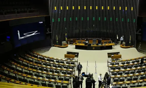 
          Imagem ilustrativa da imagem Câmara recua e terá comissão para discutir aborto em agosto
          