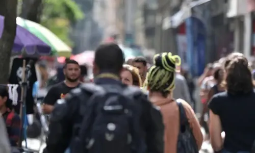 
          Imagem ilustrativa da imagem Desemprego cai para 5,1% em dezembro, o menor já registrado
          