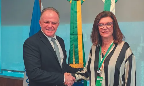 
          Imagem ilustrativa da imagem Casagrande faz pedido à Petrobras
          