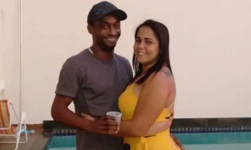 
          Imagem ilustrativa da imagem Casal é encontrado morto com perfurações de tiro no Sul do ES
          