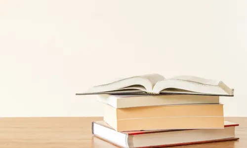 
          Imagem ilustrativa da imagem Clube de leitura que transforma vidas
          