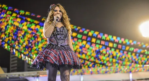 
          Imagem ilustrativa da imagem Confira a programação desta segunda-feira do São João do Recife
          