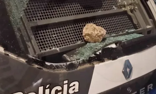 
          Imagem ilustrativa da imagem Confronto no Bairro da Penha termina com suspeito morto e viatura da PM apedrejada
          