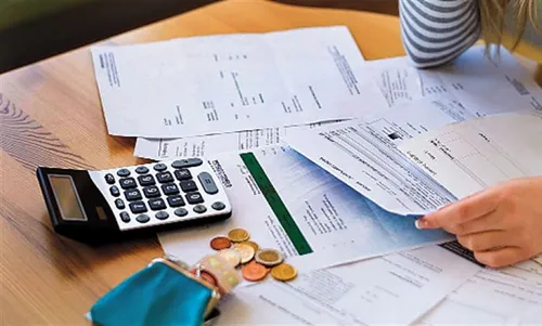 
          Imagem ilustrativa da imagem Conta de luz volta a ter taxa extra depois de mais de dois anos
          