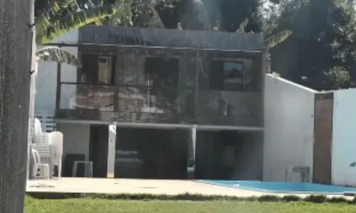 
          Imagem ilustrativa da imagem Morre homem esfaqueado em festa de aniversário na Serra
          