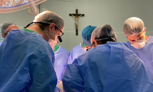 
          Imagem ilustrativa da imagem Corredor de aplausos para homenagear paciente que morreu e doou órgãos no ES
          