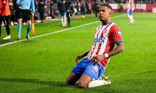 
          Imagem ilustrativa da imagem Craques capixabas representam o ES ao redor do planeta
          