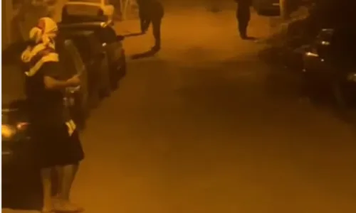 
          Imagem ilustrativa da imagem Criminosos armados causam terror no Sul do ES
          