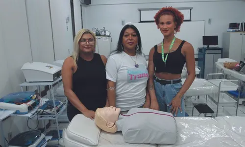 
          Imagem ilustrativa da imagem Cuidadores de idosos: demanda maior do que de babás
          