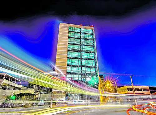 
          Imagem ilustrativa da imagem Cursos de excelência   e inovação
          