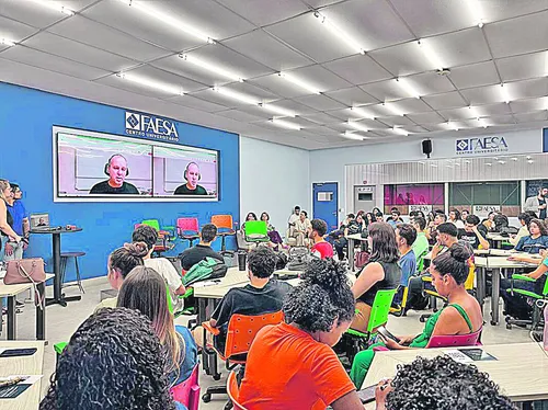 
          Imagem ilustrativa da imagem Cursos de excelência   e inovação
          