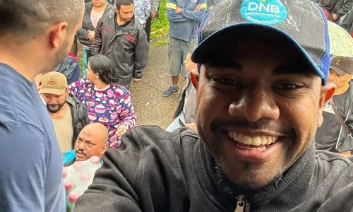 
          Imagem ilustrativa da imagem Davi usou o dinheiro recebido de doações para viajar ao RS: 'Não tinha condições'
          