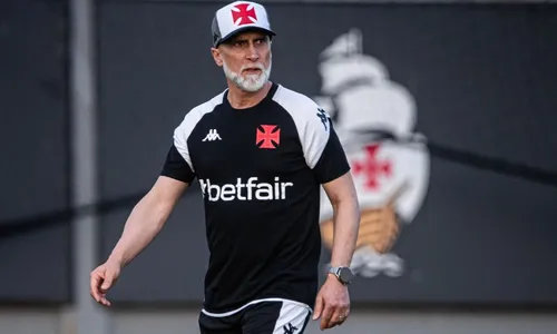 
          Imagem ilustrativa da imagem Álvaro Pacheco é demitido após quatro jogos e Vasco fica com técnico interino
          