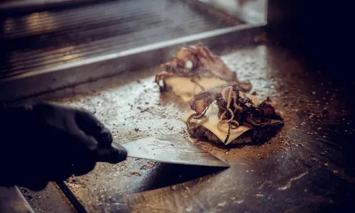 
          Imagem ilustrativa da imagem Dona do Burger King diz que avalia compra das operações do Subway no Brasil
          