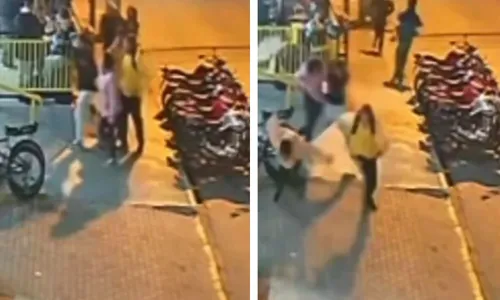 
          Imagem ilustrativa da imagem Duas pessoas morrem e quatro ficam feridas por atirador em Curitiba
          