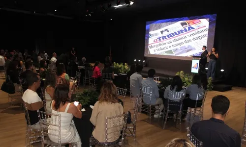 
          Imagem ilustrativa da imagem Em Pratos Limpos: evento reúne líderes políticos e empresários
          