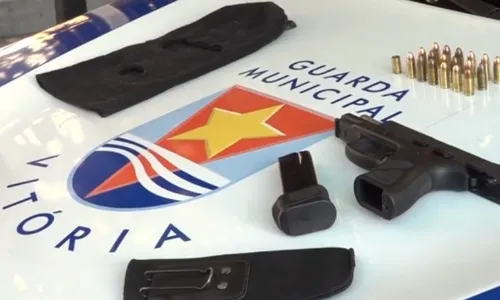 
          Imagem ilustrativa da imagem Empresário é detido após ser visto dormindo em carro no Centro de Vitória
          