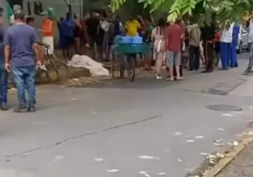 
          Imagem ilustrativa da imagem Entregador de água assassinado em plena luz do dia em Boa Viagem
          