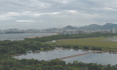 
          Imagem ilustrativa da imagem Estrangeiros vão construir usina pra tratar esgoto de Vitória
          