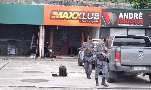 
          Imagem ilustrativa da imagem Ex-policial é baleado em posto de combustível em Vitória
          