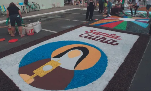 
          Imagem ilustrativa da imagem FOTOS E VÍDEOS | As belezas dos tapetes de Corpus Christi pelo ES
          