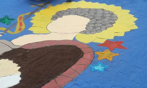 
          Imagem ilustrativa da imagem FOTOS E VÍDEOS | As belezas dos tapetes de Corpus Christi pelo ES
          