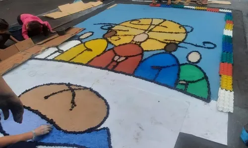 
          Imagem ilustrativa da imagem FOTOS E VÍDEOS | As belezas dos tapetes de Corpus Christi pelo ES
          