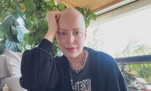 
          Imagem ilustrativa da imagem Fabiana Justus diz que perdeu impressões digitais após tratamento de câncer
          