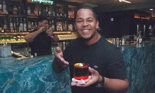 
          Imagem ilustrativa da imagem Faça em casa o drinque mais vendido no mundo
          