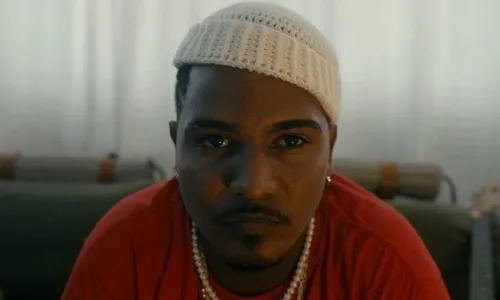 
          Imagem ilustrativa da imagem Fal Silva, guitarrista do Afrocidade, morre após ser espancado na Bahia
          